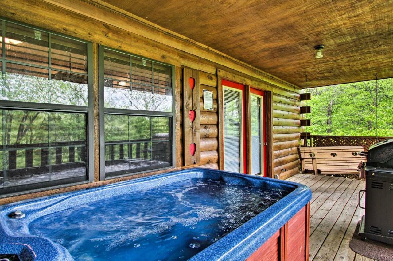 River Rush- Cozy Riverfront Cabin 5 Mi To Pigeon Forge Севьервилл Экстерьер фото