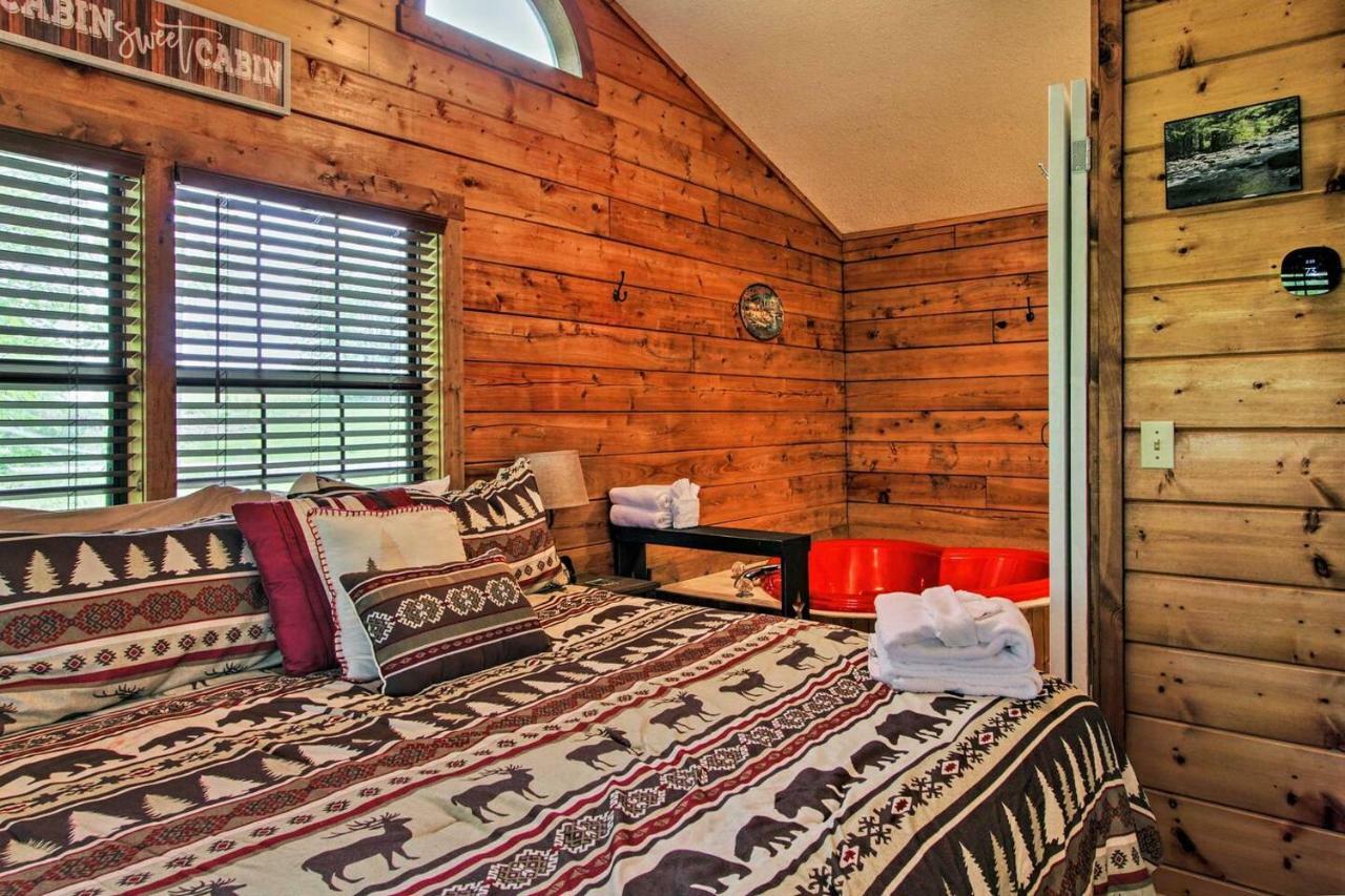 River Rush- Cozy Riverfront Cabin 5 Mi To Pigeon Forge Севьервилл Экстерьер фото